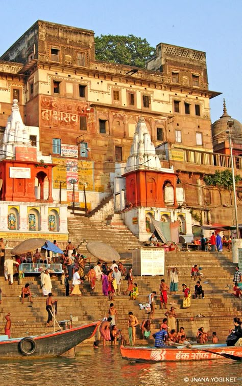 Along the Ganges ghats. Banaras Ghat, India Landscape, Indian Temple Architecture, Amazing India, India Culture, India Photography, Temple Architecture, Vintage India, Haridwar