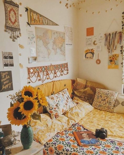 VSCO - goodvibes-vsco Fresh Room, Cute Dorm Rooms, Dorm Room Inspiration, Bohemian Bedroom Decor, Design Room, Aesthetic Rooms, Bedroom Designs, Room Decorations, Decor Minimalist