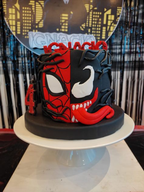 Carnage Birthday Cake, Venom Carnage Cake, Spiderman Vs Venom Cake, Spider Man And Venom Cake, Venom Spiderman Party, Spider Man Vs Venom Birthday Party, Spiderman Venom Birthday Party, Spider Man Venom Cake, Venom Birthday Party Ideas Decorations