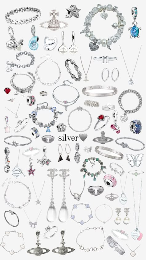 the moon is silver, i like silver 😇 Chunky Silver Jewellery, Jewelry Closet, Silver Jewlery, Birthday Ideas For Her, Pandora Jewelry Charms, Pretty Jewelry Necklaces, Jewelry Accessories Ideas, Silver Jewelry Necklace, Jewelry Essentials