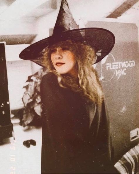 Stevie Nicks Witch, Boho Witch, Stevie Nicks Style, Stephanie Lynn, Ancient Queen, Stevie Nicks Fleetwood Mac, Tai Chi Chuan, Florence Welch, Purple Girls