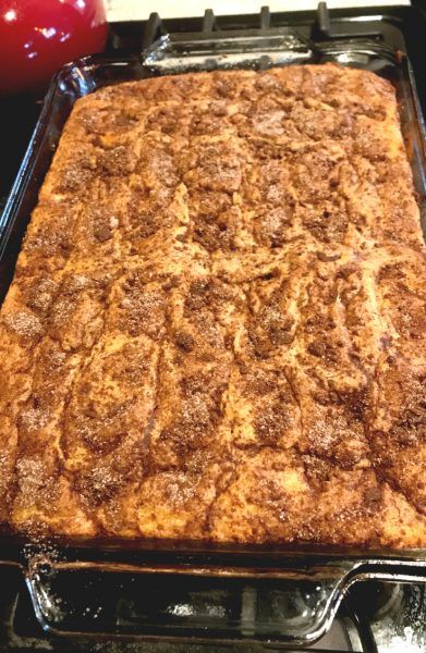 Apple Cake With Boxed Cake, Apple Cake Using Box Cake, Coffee Cakes Made With Cake Mixes, Apple Cake Using Cake Mix Boxes, Coffee Cake With Cake Mix Boxes, Apple Cake With Box Cake, Lincoln Cake, Cake Mix Coffee Cake, Applesauce Recipes