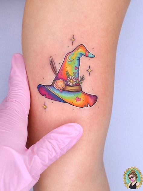 Colorful Witch Hat Tattoo - Get an InkGet an Ink Witch Hat Tattoo, Hat Tattoo, Autumn Tattoo, Tattoos Inspiration, Witch Tattoo, Kawaii Tattoo, Sweet Tattoos, Geniale Tattoos, Spooky Tattoos