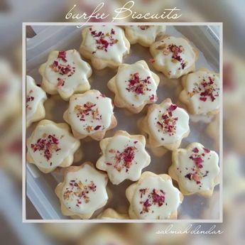 Burfee Biscuits recipe by Salmah Dendar Burfee Biscuits, Eid Biscuits, Sweet Meat Recipe, Sugar Donuts Recipe, Butter Biscuits Recipe, Halaal Recipes, Pastries Recipes, Ayesha Khan, Butter Biscuits