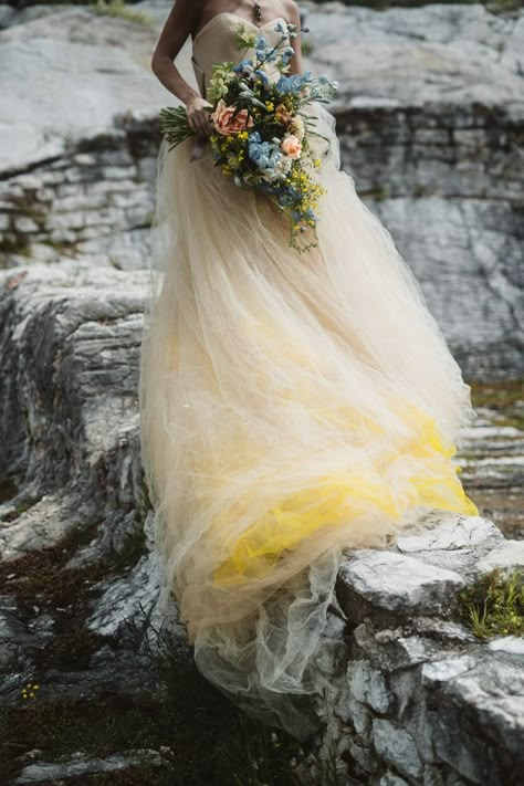 Wedding Gown Ideas, Yellow Weddings, Yellow Wedding Dress, Moon Gate, Gown Ideas, Ombre Wedding, Wedding Styled Shoot, Moroccan Wedding, Country Weddings