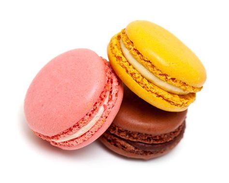 Recipe: Delicious Macarons With Raspberry Buttercream Filling Raspberry Macaroons, French Pastries Recipes, Creme Brulee Recipe, Raspberry Buttercream, Pastry Recipe, Buttercream Filling, French Pastry, Fine Dining Recipes, Raspberry Filling