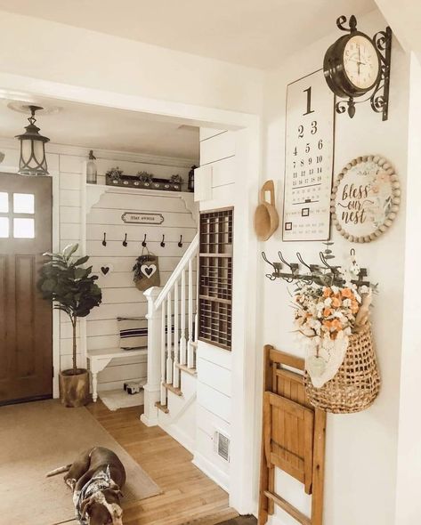 Cottage Core Entryway, Vintage Farmhouse Decor Living Room, Country Living Magazine, Decor Steals, Fall Farmhouse, Vintage Farmhouse Decor, Entryway Storage, Grandma Core, Farmhouse Decor Living Room