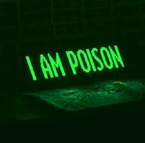 I Am Poison, Le Cri, Dark Green Aesthetic, Slytherin Aesthetic, Aesthetic Colors, Poison Ivy, Intp, Green Wallpaper, Character Aesthetic