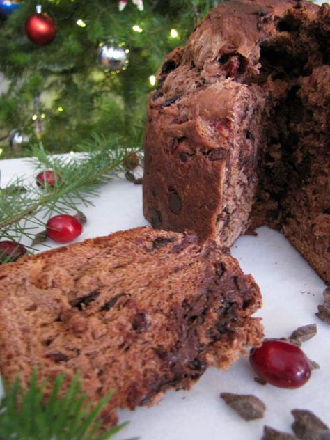 Chocolate Panettone Chocolate Panettone Recipe, Chocolate Pannetone Recipe, Panettone Recipe Italian Chocolate, No Knead Panettone, Chocolate Chip Panettone, Mini Panettone, Sourdough Panettone, Traditional Panettone Recipe, Chocolate Panettone