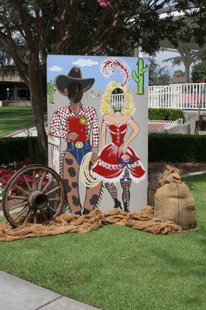 Photo booth at a western cowboy party! See more party planning ideas at CatchMyParty.com! Western Theme Photo Backdrop, Western Party Photo Backdrop, Country Dance Party Ideas, Western Fundraiser Ideas, Wanted Poster Photo Booth, Western Themed Fundraiser, Western Hoedown Party, Hoedown Party Ideas Decor, Fair Decorations Ideas