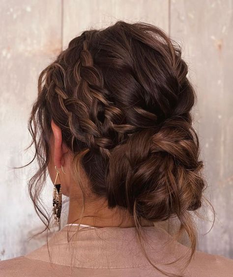 Messy Low Bun with Side Braids Wedding Low Messy Bun Hairstyles, Low Bun Braid Hairstyles, Two Side Braids, Low Braided Bun, Low Bun Braid, French Roll Updo, Straight Hair Updo, Messy Low Bun, Wavy Updo