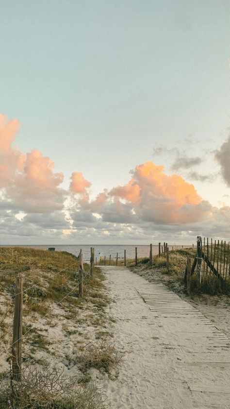 French Background Aesthetic, Photo Plage Aesthetic, Country Beach Aesthetic, France Beach Aesthetic, Sand Beach Aesthetic, Plage Aesthetic, Naomi Core, Ocean Sunset Aesthetic, Shore Aesthetic