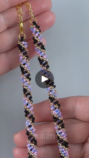 50k Views, Spiral Necklace, Jewelry Designing, Bracelets Patterns, Diy Friendship Bracelets Patterns, Friendship Bracelets Diy, Native Style, Beaded Necklaces, Style Earrings