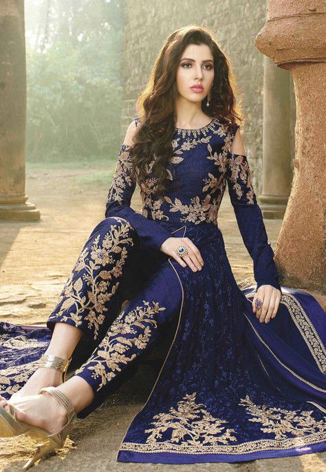 Orang India, Celana Fashion, Velvet Dress Designs, Gaun Fashion, Designer Anarkali, Chiffon Collection, Kurti Designs Party Wear, Frocks For Girls, Designer Party Wear Dresses