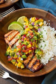 Grilled Lime Salmon with Avocado-Mango Salsa and Coconut Rice - Cooking Classy Plats Healthy, Lime Salmon, Resep Salad, Coconut Rice, Cooking Classy, Health Dinner Recipes, Idee Pasto Sano, Grilled Salmon, Healthy Meal Prep