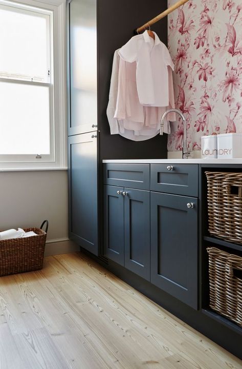 23 Chic Utility Room, Scullery and Laundry Room Ideas Utility Room Storage, Small Utility Room, Utility Room Designs, Laundry Room Ideas, Studio Kitchen, Boot Room, Laundry Room Storage, Vinyl Tiles, Bespoke Kitchens