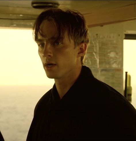 Cute guy, outer banks, rafe Cameron, Netflix series Andrew Starkey, Gotham Series, Les Pogues, Kaptan Jack Sparrow, Michael Murray, Rafe Cameron, Drew Starkey, The Pogues, Army Men