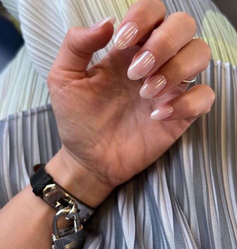 Glazed Donut French Tip Nails, Glazed French Tip Nails, Chrome Pearl Nails, Hailey Bieber Glazed Donut Nails, Nails Sheer, Nails Subtle, Wedding Colour Palettes, Bold Nails, Nails Pearl