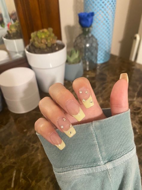 #nails #yellow Yellow Sparkly French Tip Nails, French Nails Yellow, Yellow Nails With Pearls, Light Yellow Nails French Tip, Yellow Ribbon Nails, Yellow French Nails, Pale Yellow French Tip Nails, Yellow French Tip Nails, Yellow Y2k