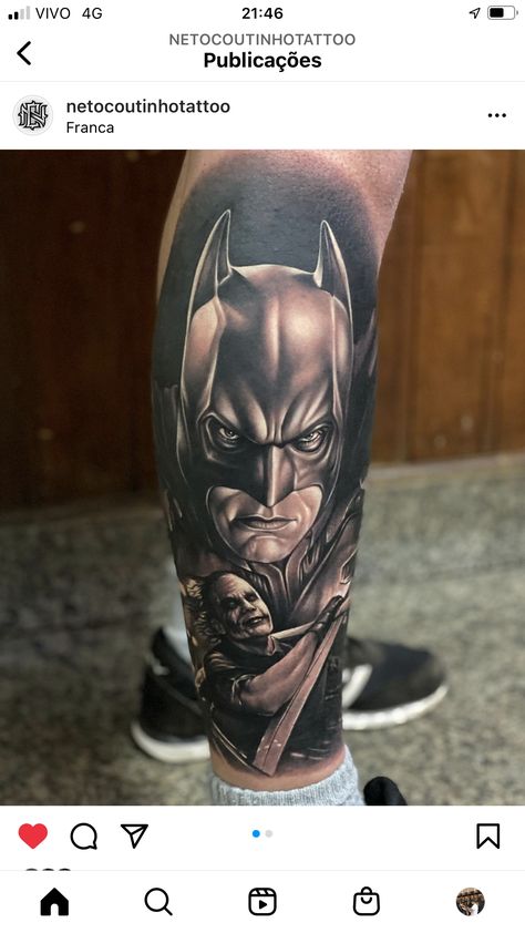 Batman Leg Tattoo, Gotham Tattoo, Batman Tattoo Sleeve, Tato Realis, Batman Tattoos, Dragon Eye Drawing, Calf Tattoo Men, Avengers Tattoo, Hyper Realistic Tattoo