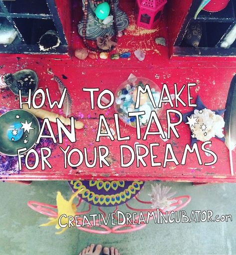 A fun and creative way to learn how to make an altar for your dreams. Diy Altar Decor, How To Make An Alter, How To Make An Altar, Shrines And Altars Ideas, Dream Altar, Altar Building, Wicca Diy, Spiritual Altars, Make An Altar