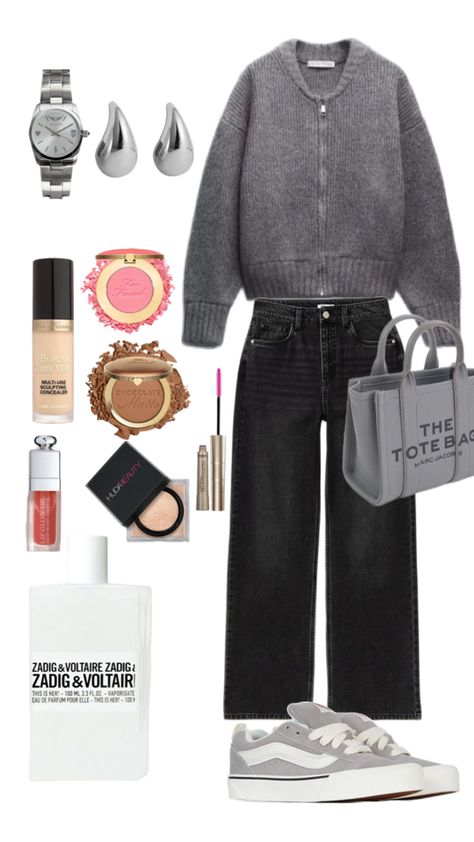 #outfit #gris #🩶🩶 Grey Shirt Outfit Aesthetic, Charcoal Outfit, Dark Grey Outfit, Grey Bag Outfit, Grey Shirt Outfit, Gray Shirt Outfit, Boston Trip, Outfit Grey, Monochromatic Outfit