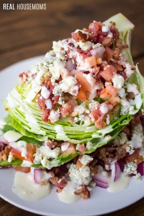 Easy Wedge Salad, Wedge Salad Recipes, Blue Cheese Dressing Recipe, Salad Menu, Salad Dressing Recipe, Wedge Salad, Blue Cheese Dressing, Appetizer Salads, Salad Dressing Recipes