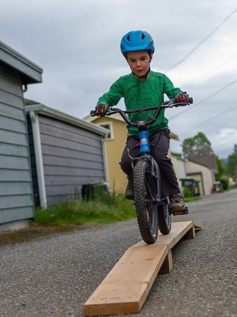 Bike Ramps For Kids Diy, Diy Bike Ramp, Bike Obstacle Course For Kids, Kids Bike Track, Bike Jumps, Bike Rodeo, Bmx Ramps, Mtb Training, Strider Bike