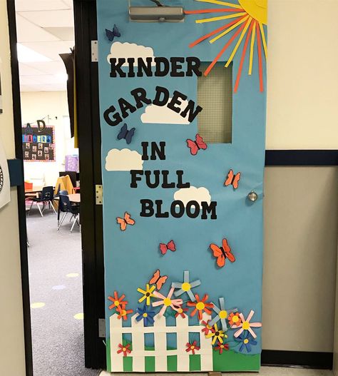 Kinder Garden in full bloom spring classroom Door Garden Door Ideas Preschool, Flower Classroom Door Ideas, Garden Door Decorations Classroom, Garden Theme Classroom Door, Bloom Classroom Theme, Garden Theme Classroom Decorations, Kindergarten Classroom Themes Ideas, Spring Door Ideas For Classroom, Door Decorations Classroom Spring