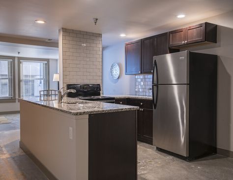 KC Loft Central - Apartments in Kansas City, MO | Apartments.com Crown Molding Vaulted Ceiling, Loft Layout, Floor Carpet Tiles, Bedroom Studio, Microwave In Kitchen, Kitchen Refrigerator, Granite Kitchen, New York Apartment, Eat In Kitchen