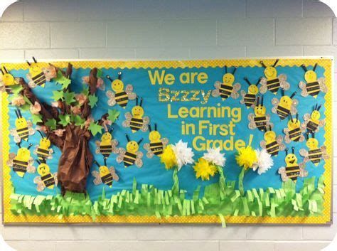 Bee Bulletin Boards, Kindergarten Bulletin Boards, Bee Themed Classroom, Bee Classroom, Spring Bulletin Boards, Preschool Bulletin, Preschool Bulletin Boards, Worksheets For Preschool, Door Decorations Classroom