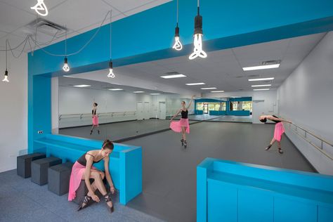 Hip Hop Dance Studio, Dojo Design, Dancing Studio, Dance Studio Design, Dance Studio Decor, 1million Dance Studio, Yoga Studio Design, Ballet Studio, Dance Rooms