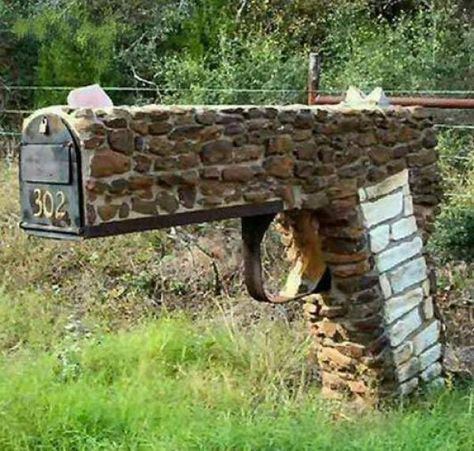 Creative Recycling Ideas Turning Mail Boxes into Unique Yard Decorations and Art Works Funny Mailboxes, Brick Mailbox, Cool Mailboxes, Unique Mailboxes, Weird And Wonderful, Yard Decor, Mailbox, Habitat, Sake