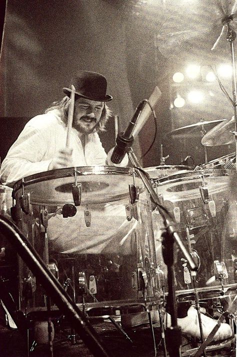 Led Zeppelin Drummer, John Bonham, Led Zep, Whole Lotta Love, Music Photography, Led Zeppelin, Zeppelin, Heavy Metal, Rock And Roll