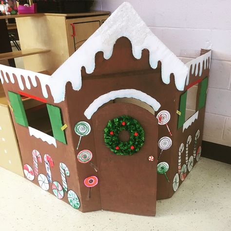 Gingerbread Man Dramatic Play, Gingerbread Man Dramatic Play Preschool, Gingerbread Pretend Play, Preschool Winter Dramatic Play Ideas, Diy Gingerbread Playhouse, Gingerbread Dramatic Play Preschool, Gingerbread Theme Classroom, Gingerbread Play House, Gingerbread Bakery Dramatic Play