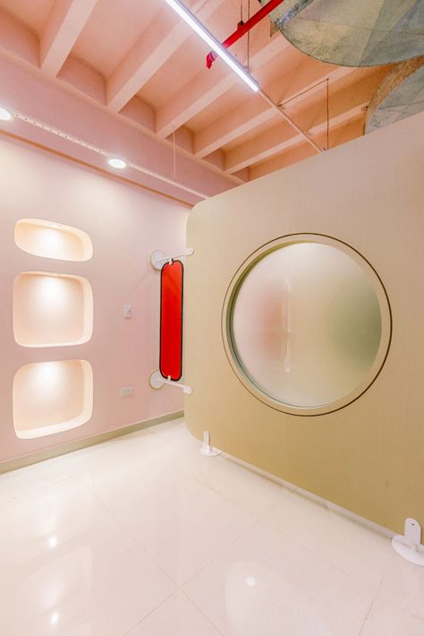 Atelier Caracas models Venezuelan day spa on 2001: A Space Odyssey Beige Curtains, A Space Odyssey, 2001 A Space Odyssey, Spa Interior, Cabinet Fronts, Mirror Panels, Space Odyssey, Visual Aesthetics, Stanley Kubrick