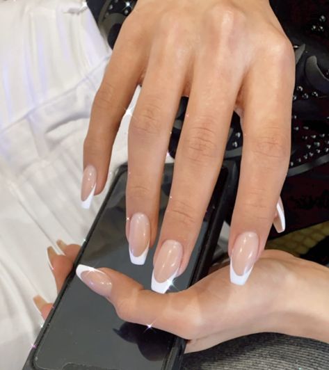 Nagellack Trends, Formal Nails, Minimal Nails, French Tip Acrylic Nails, Her Nails, Simple Acrylic Nails, White Nail, Acrylic Nails Coffin Short, Neutral Nails