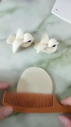 Palomas Fondant Flower Tutorial, Fondant Animals, Amazing Food Art, Creative Food Art, Seni Dan Kraf, Decorating Videos, Tanah Liat, Pastry Art, Cake Decorating Videos