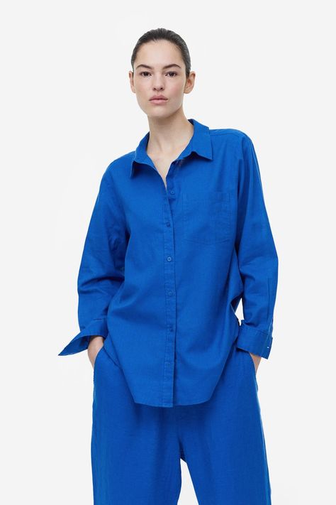 Yellow Shirt Outfit Women, Blue Linen Shirt Outfit Women, Blue Linen Shirt Outfit, Shirt Outfit Women Casual, Linen Shirt Outfit Women, Yellow Shirt Outfit, Linen Shirt Outfit, Blue Linen Shirt, Yellow Shirt