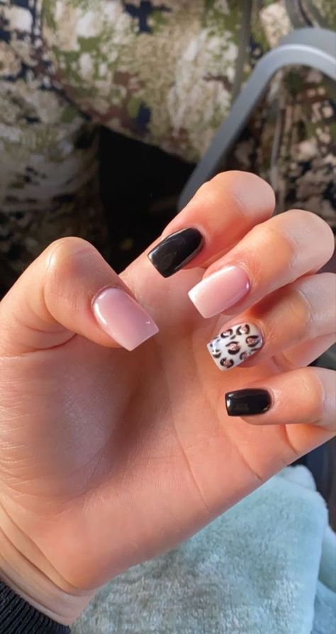 Nail Cheetah Designs, Cheetah Acrylic Nails Short, Cheetah Print Fall Nails, Nail Inspo Country, Chetta Print Nail, Cheetah Accent Nails, Simple Cheetah Nails, Cheetah Nail Ideas, Nude Cheetah Nails