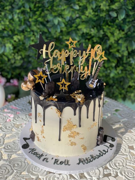 Rockstar Cake Ideas, Rock And Roll Cake Ideas, Rock And Roll Birthday Cake, Rockstar Birthday Cake, Rock And Roll Cake, Rockstar Cake, Rock Star Cakes, Gabby Birthday, Rock Birthday