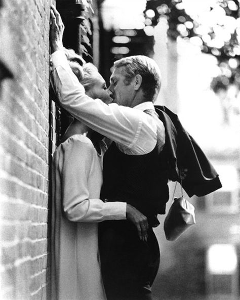 Faye Dunaway & Steve McQueen in "The Thomas Crown Affair" (1968) Thomas Crown Affair, Jane Russell, Steve Mc, Faye Dunaway, Gene Kelly, Mae West, Black And White Photograph, Dita Von Teese, Steve Mcqueen