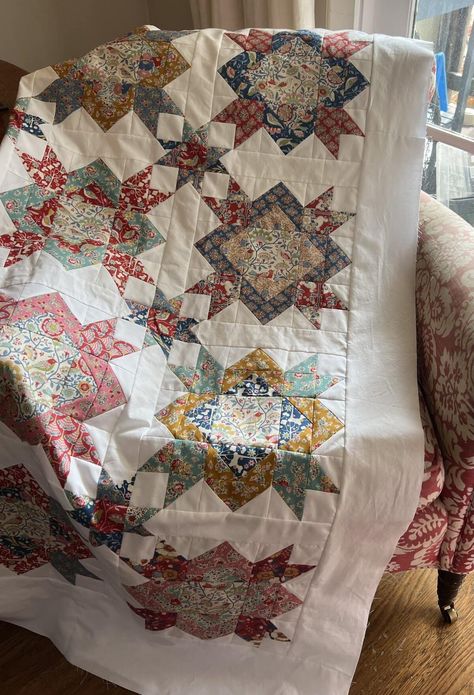 Classic & Vintage - Michigan Beauty Quilt and FREE Quilt Block Tutorial 30's Fabric Quilts, Quilt Patterns From 1800s, Vintage Quilt Blocks The Featherweight Shop, Historical Quilts Walmart, Charm Pack Patterns, Antique Quilts Patterns, 30's Reproduction Quilts, Boys Quilt Patterns, Vintage Quilts Patterns