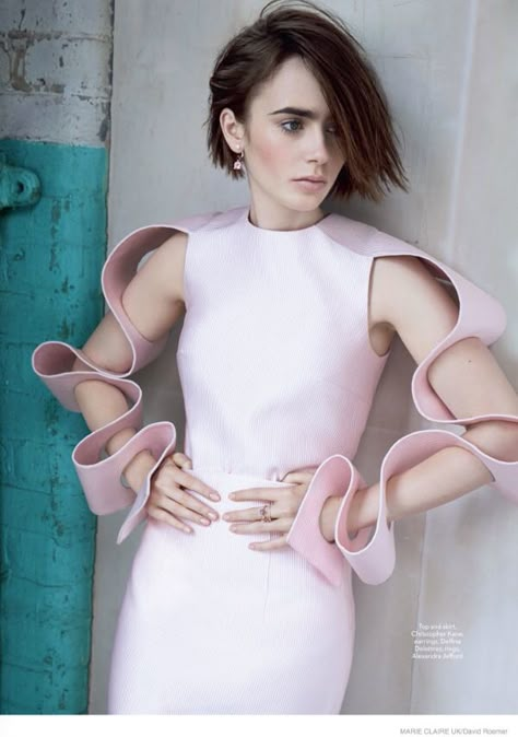 Lily Collins Detail Couture, Sculptural Fashion, Futuristic Fashion, Lily Collins, Designs For Dresses, Mode Inspiration, Marie Claire, Fashion Sewing, Fashion Details