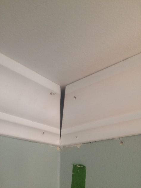 Cut Crown Molding, Crown Molding Installation, Diy Crown Molding, Molding Ceiling, Ceiling Trim, Diy Trim, Diy Crown, Remodeling Mobile Homes, Crown Moulding