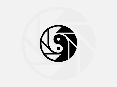 B&W Photography logo photo image lens shutter bw balance harmony yin yang black and white Yin Yang Logo Design, Tatuagem Percy Jackson, Ying Yang Logo, Chevron Tattoo, Yin Yang Logo, Balance Food, Camera Logos Design, Ying Yang Tattoo, Yin Yang Designs