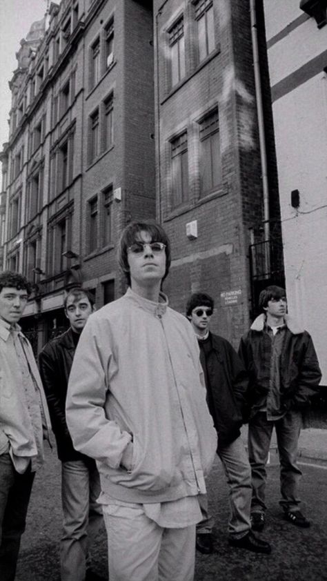 Liam Gallagher Wallpaper, Oasis Music, Liam Gallagher Oasis, Liam And Noel, Oasis Band, Band Outfits, Noel Gallagher, Liam Gallagher, Live Forever