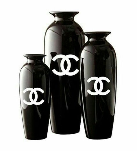 CHANEL VASES Chanel Inspired Room, Chanel Bedroom, Chanel Room, Chanel Birthday Party, Chanel Birthday, Dior Parfum, Permanente Make-up, Chanel Decor, Chanel Party