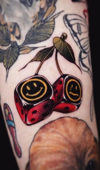 Newschooltattoo Design, Rhythm Tattoo, Dice Tattoos, Trash Polka Tattoos, Trash Polka Tattoo Designs, Dice Tattoo, Pumpkin Tattoo, Cherry Tattoos, Trash Polka Tattoo