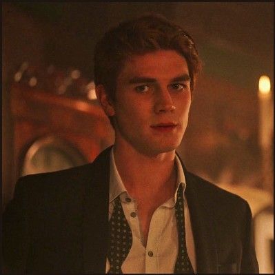 Archie Andrews Season 6, Archie Andrews Season 1, Archy Riverdale, Archie Andrews Icons, Archie Andrews Aesthetic, Archie Riverdale, Batman Oc, Archie Andrews Riverdale, Riverdale Season 1